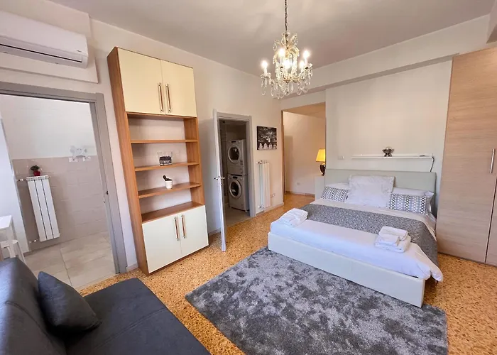 Little Vatican House Apartment