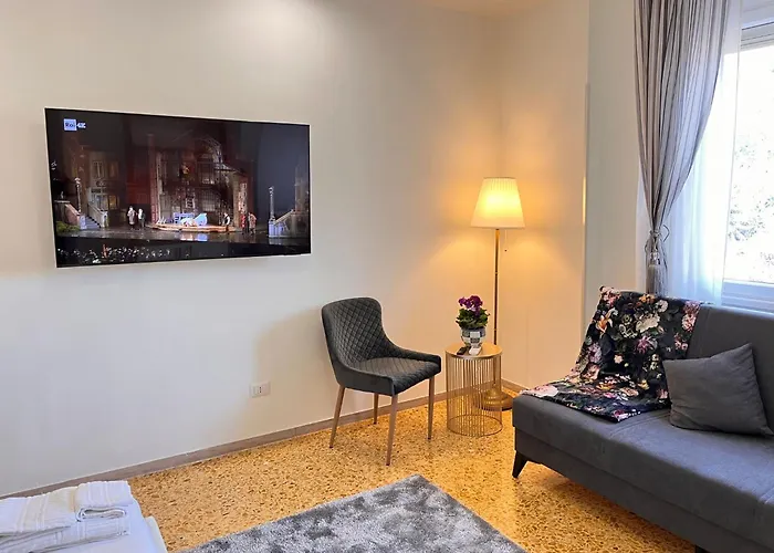 Little Vatican House