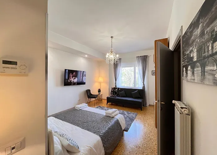 Little Vatican House Apartment *