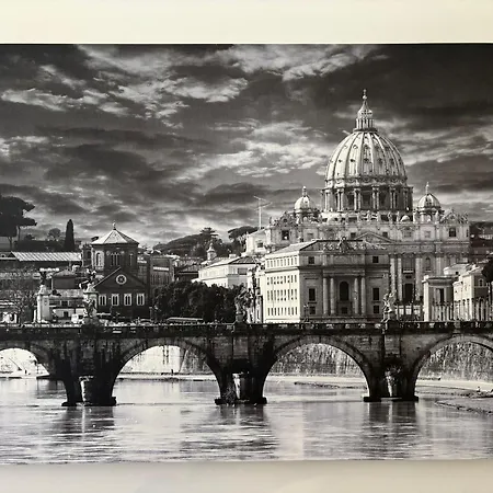 Little Vatican House * Рим